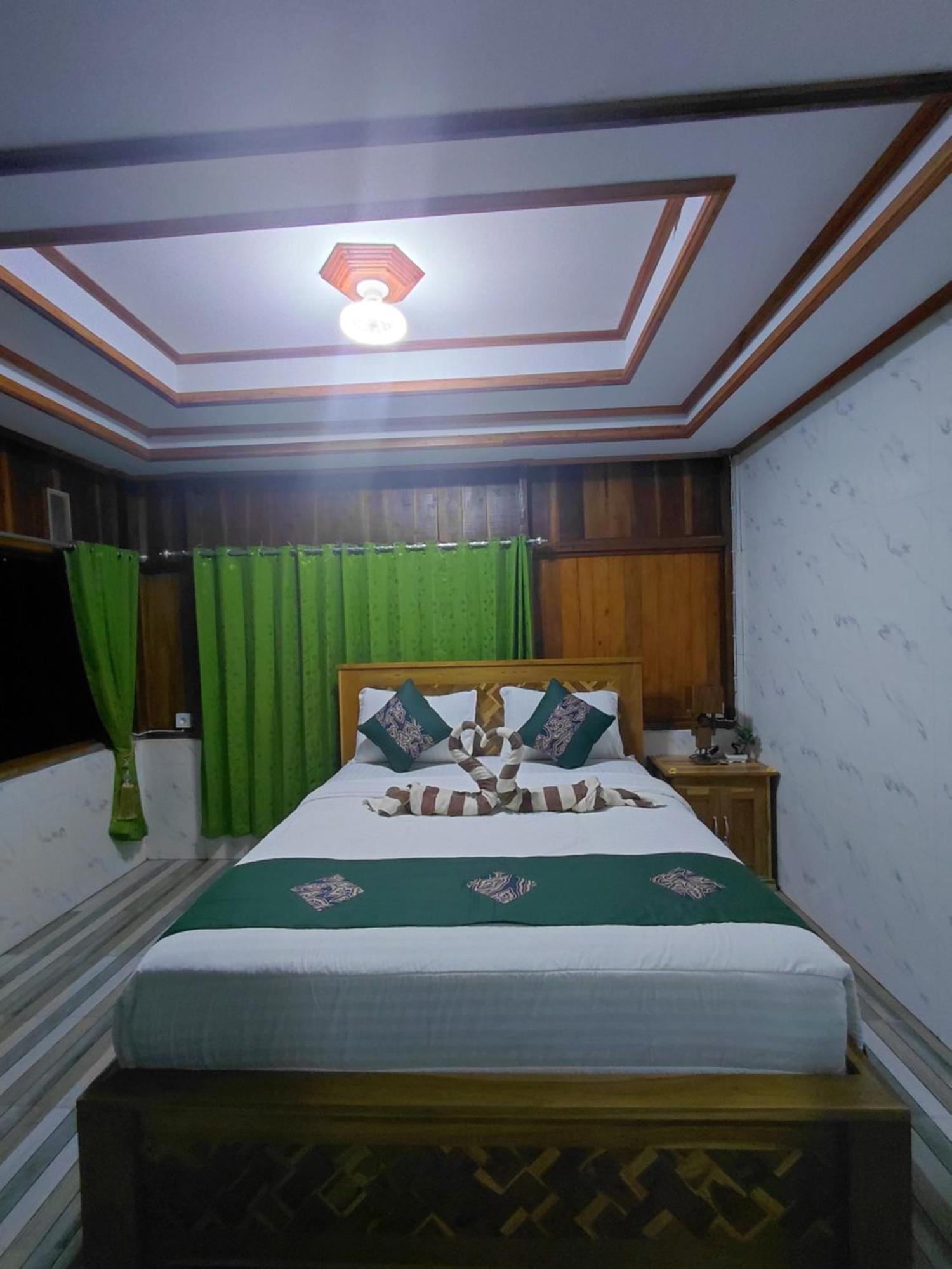 Singaraja Friendly Homestay Lemukih מראה חיצוני תמונה